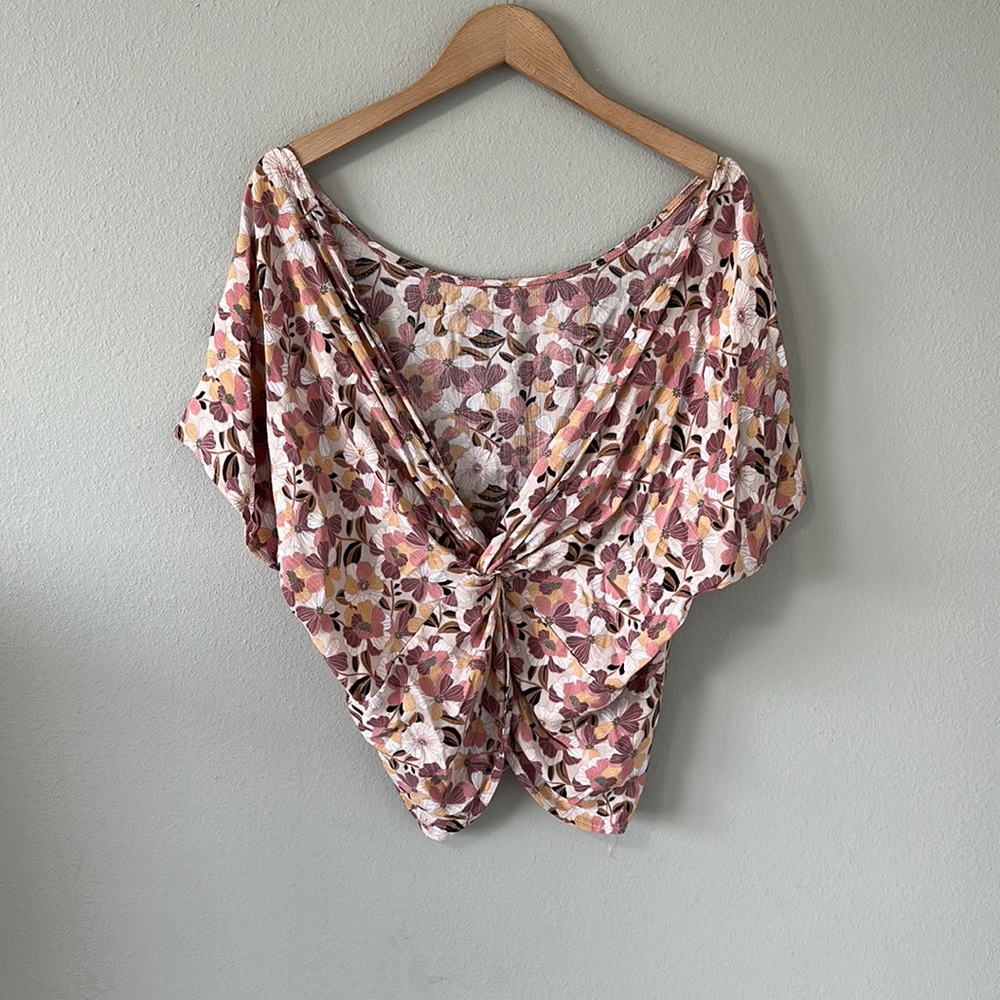 Willow + Root Twisted Open Back Top Versatile Flo… - image 5
